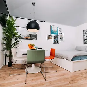  Apartment Hanna's With Free Parking